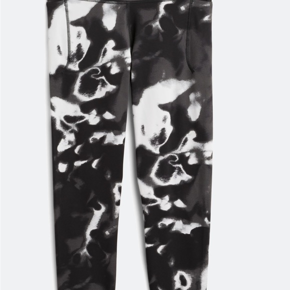 Under Armour Pants - Under Armour High Rise Tie Dye Leggings Black White Ink Wash Size Large